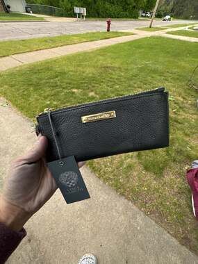 Vince Camuto Daisy Wristlet Black